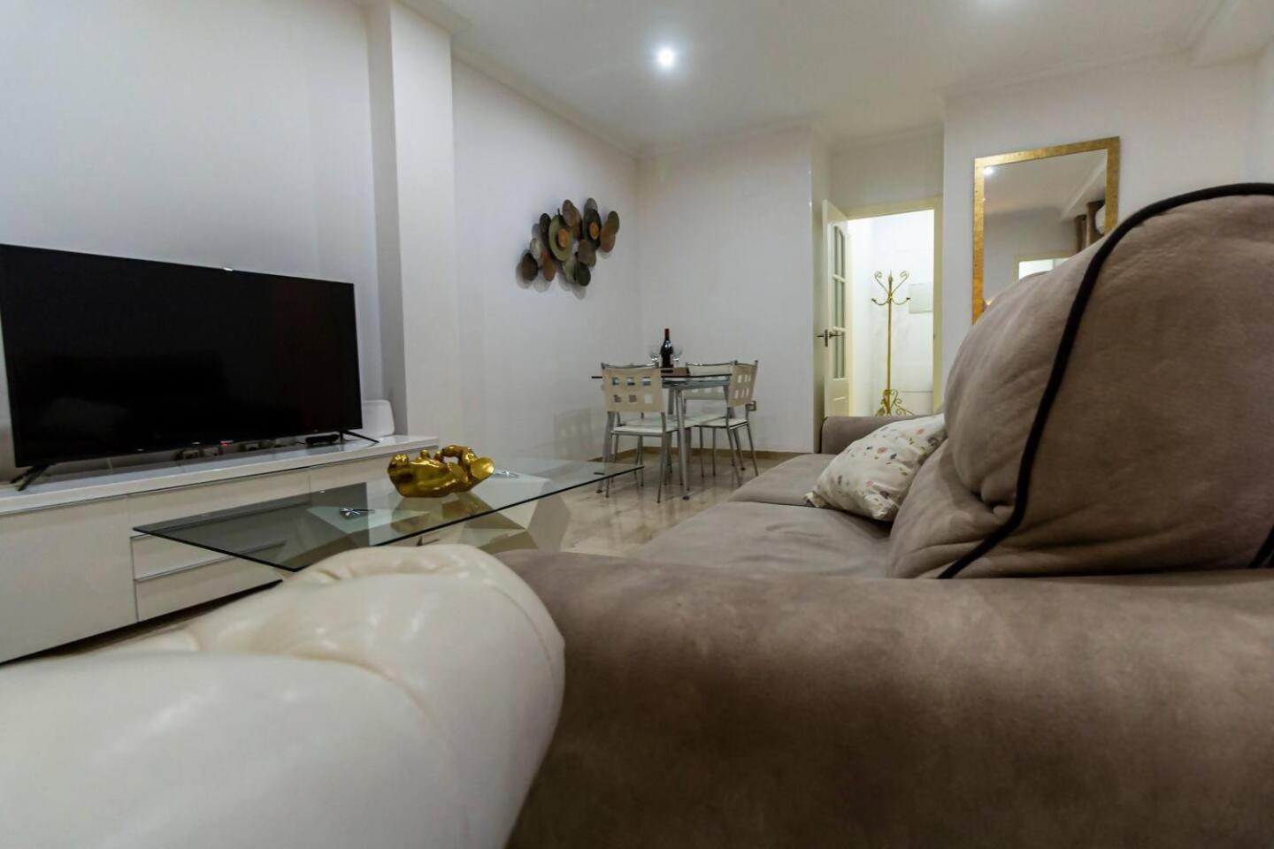 Sh Pilucas Home Moderno Apartamento Con Patio Cádiz Kültér fotó
